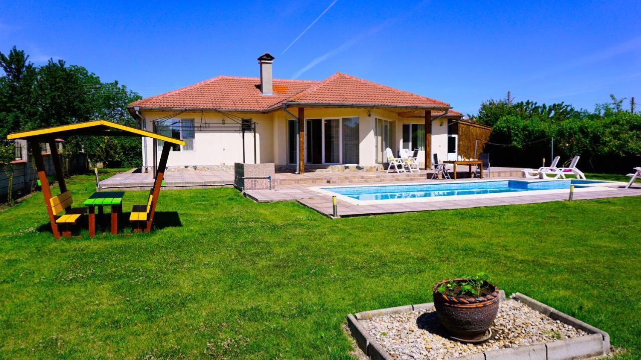 Вила Релакс - villa Relax Sokolovo Экстерьер фото
