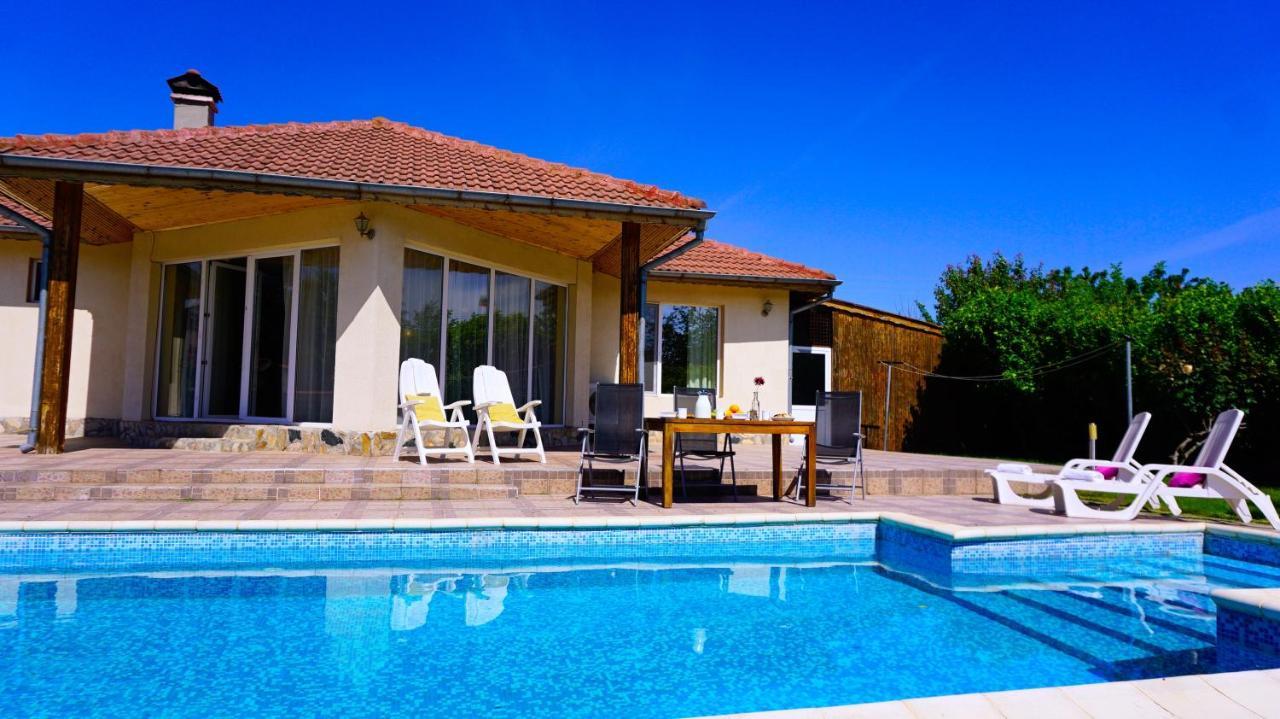 Вила Релакс - villa Relax Sokolovo Экстерьер фото