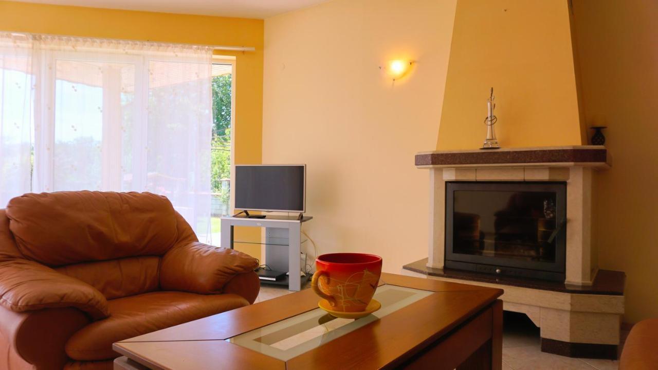 Вила Релакс - villa Relax Sokolovo Экстерьер фото
