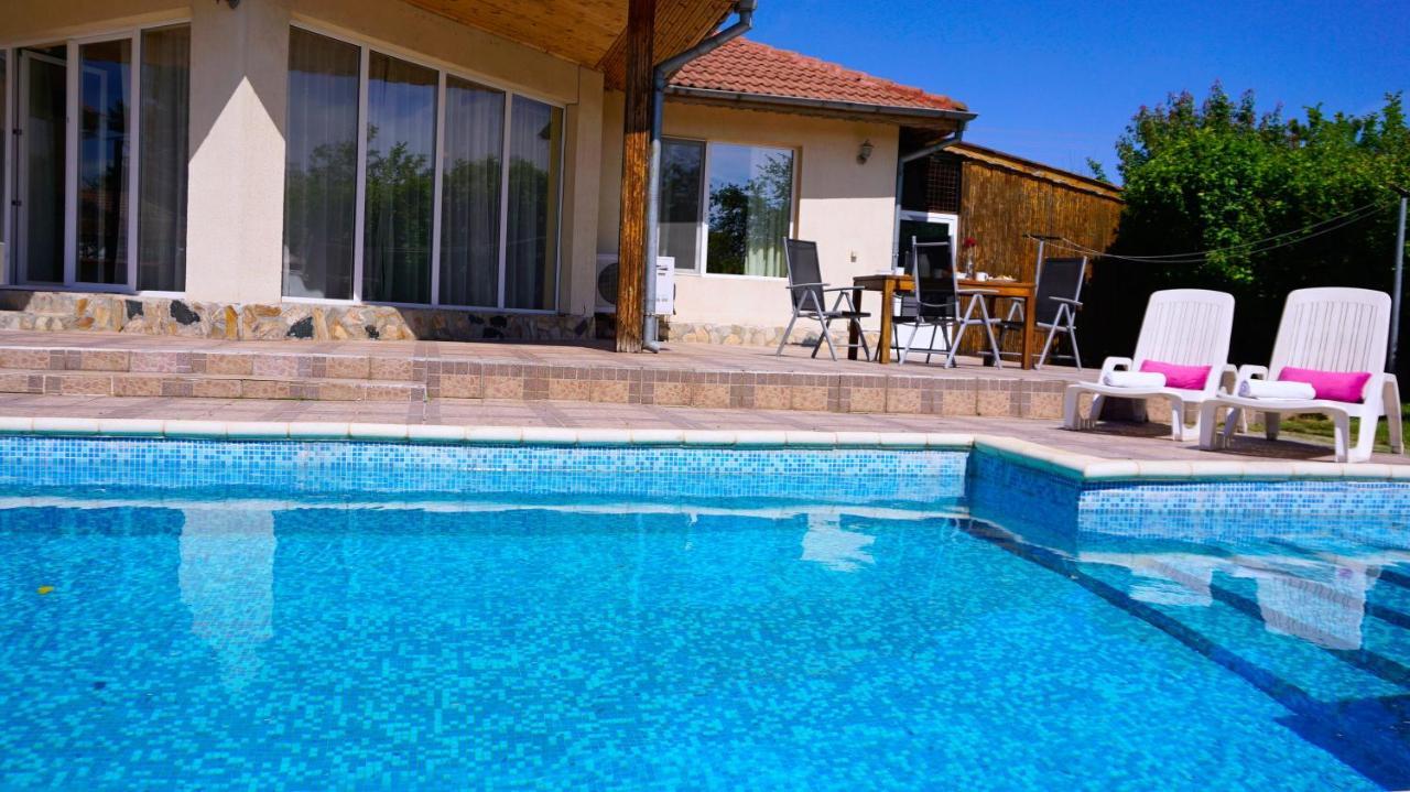 Вила Релакс - villa Relax Sokolovo Экстерьер фото