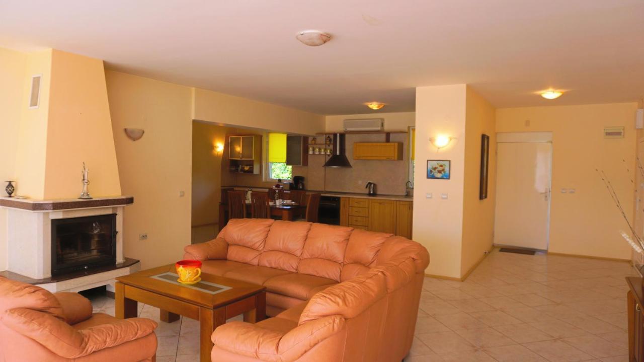 Вила Релакс - villa Relax Sokolovo Экстерьер фото